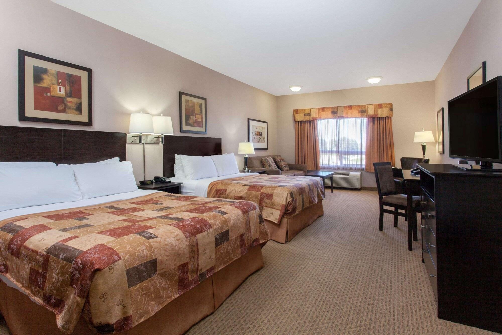 Hotel Ramada By Wyndham Brooks Extérieur photo