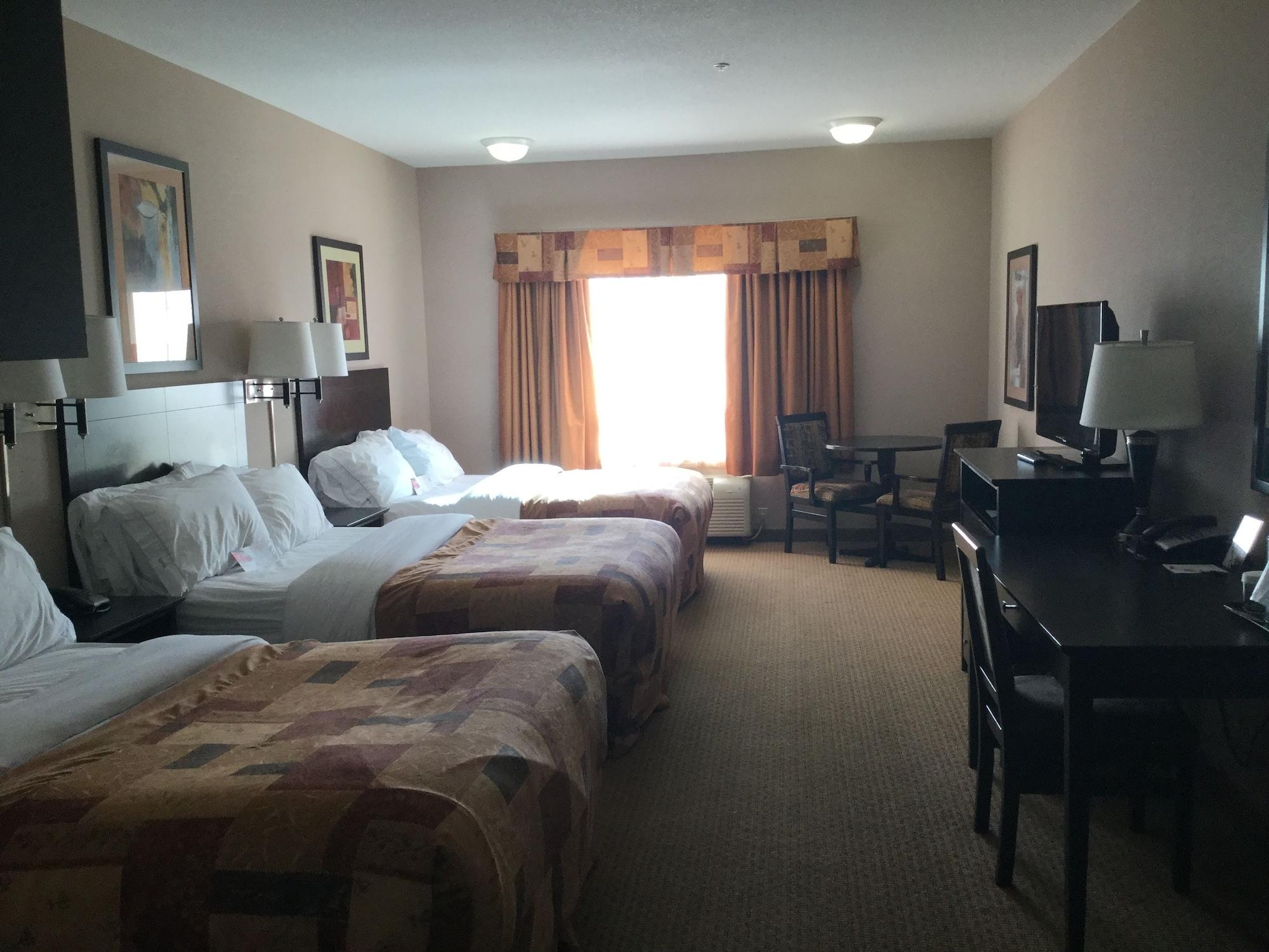 Hotel Ramada By Wyndham Brooks Extérieur photo