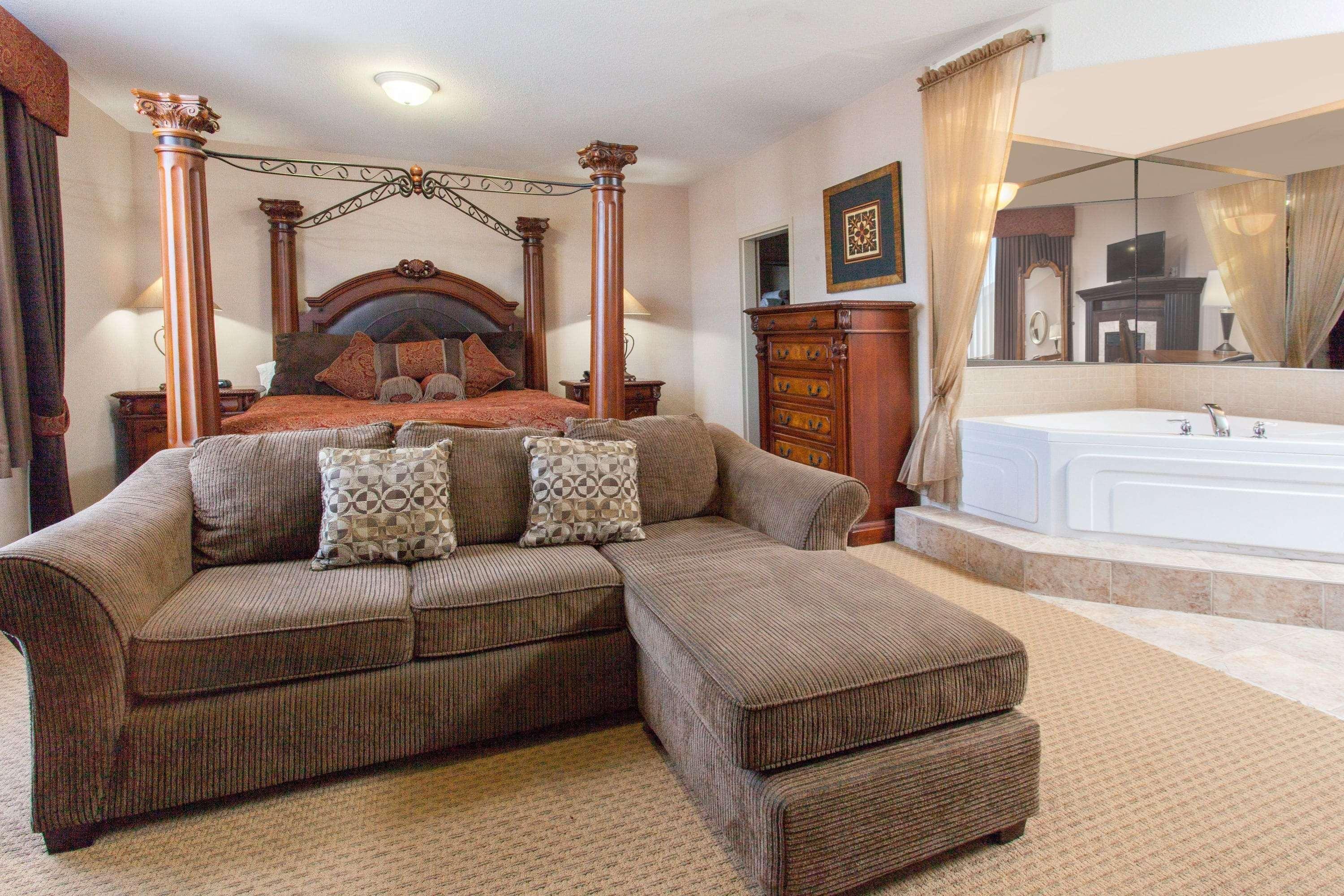 Hotel Ramada By Wyndham Brooks Extérieur photo