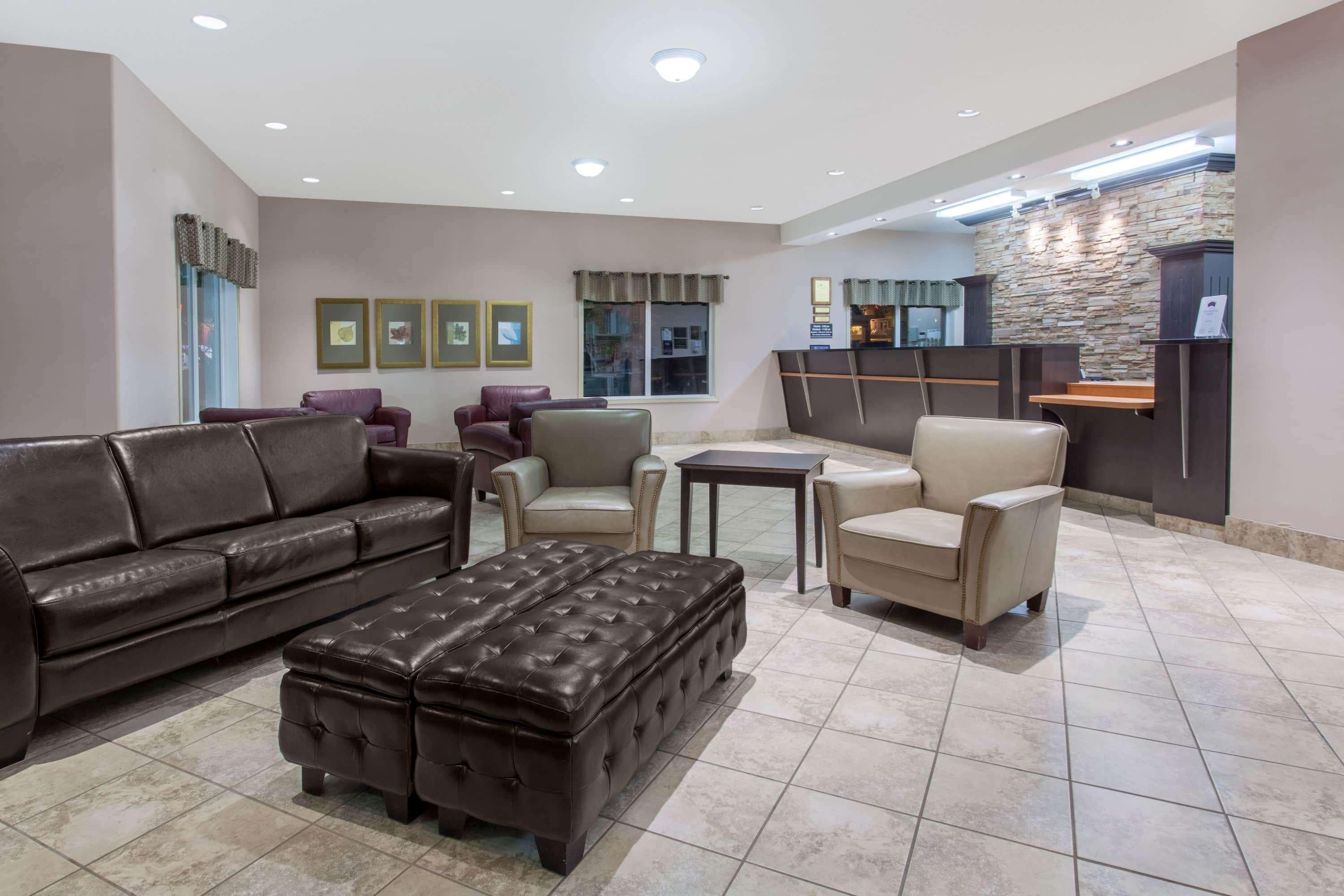 Hotel Ramada By Wyndham Brooks Extérieur photo