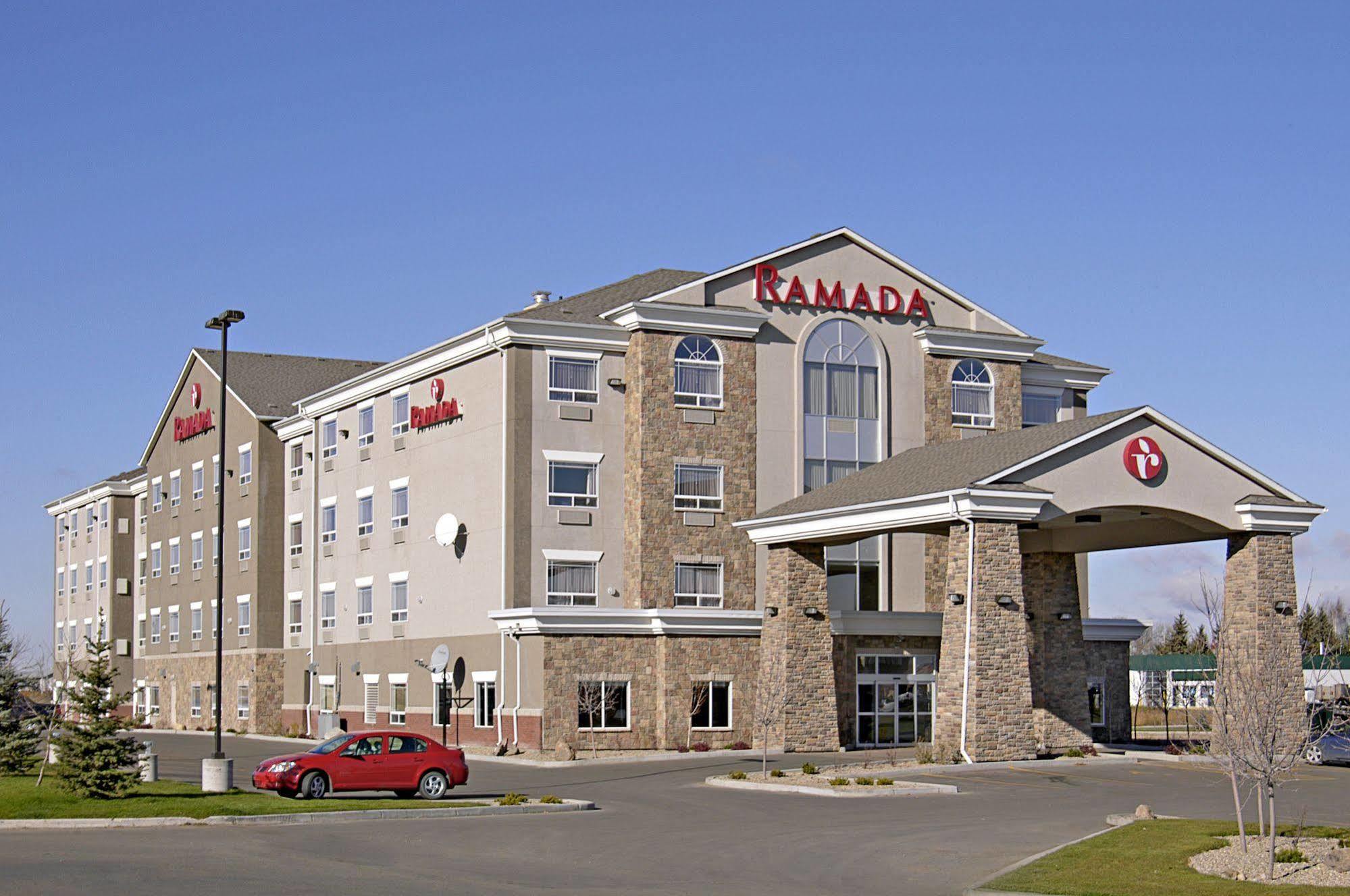 Hotel Ramada By Wyndham Brooks Extérieur photo