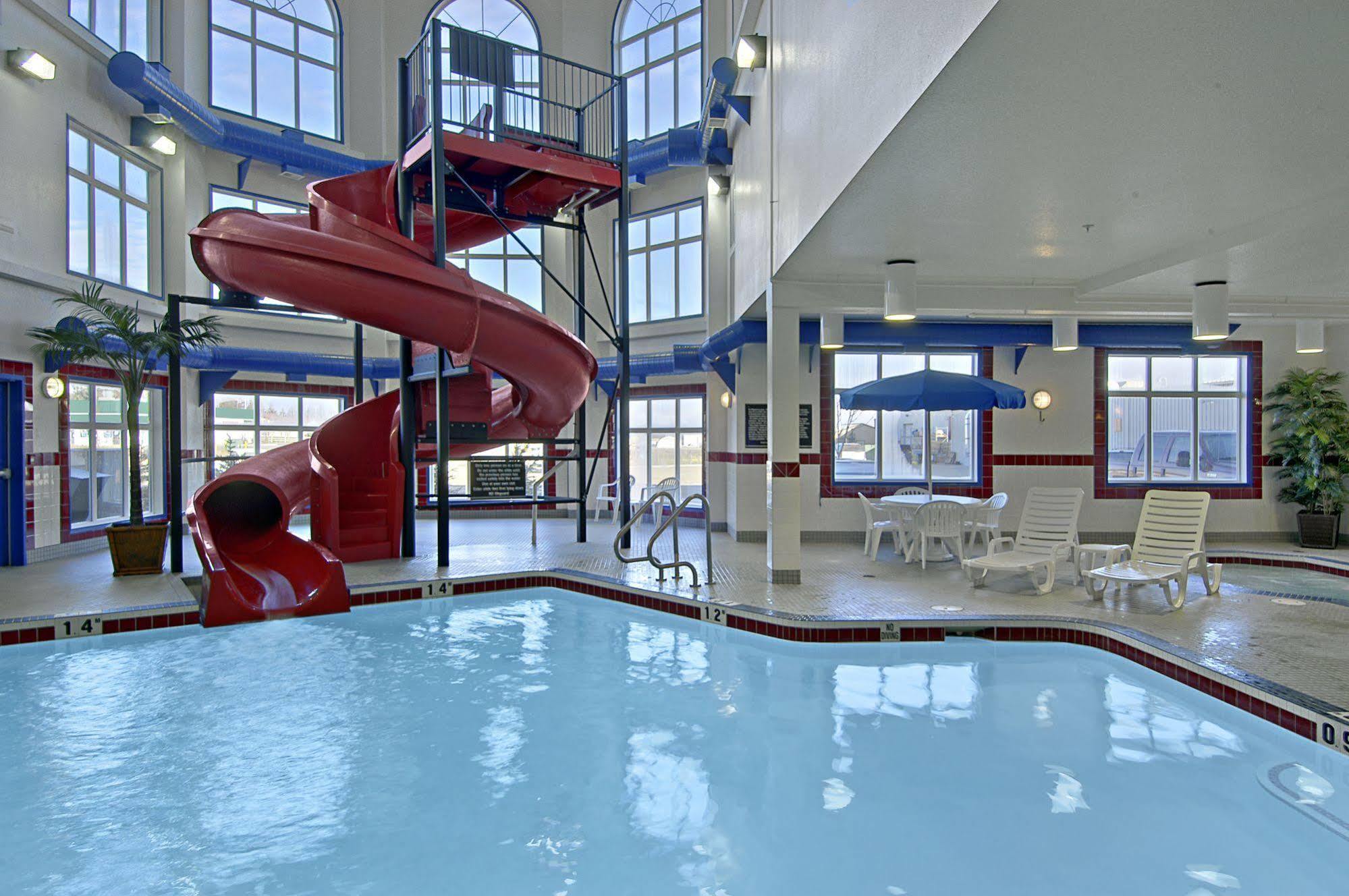 Hotel Ramada By Wyndham Brooks Extérieur photo